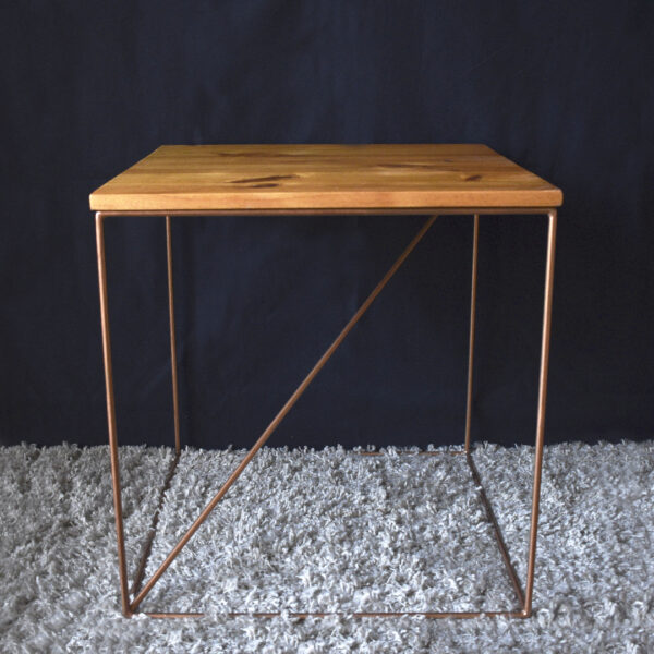 Mesa Auxiliar Cube Copper and Wood