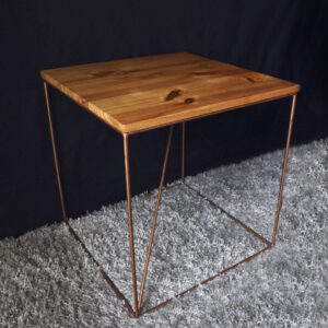 Mesa Auxiliar Cube Copper and Wood